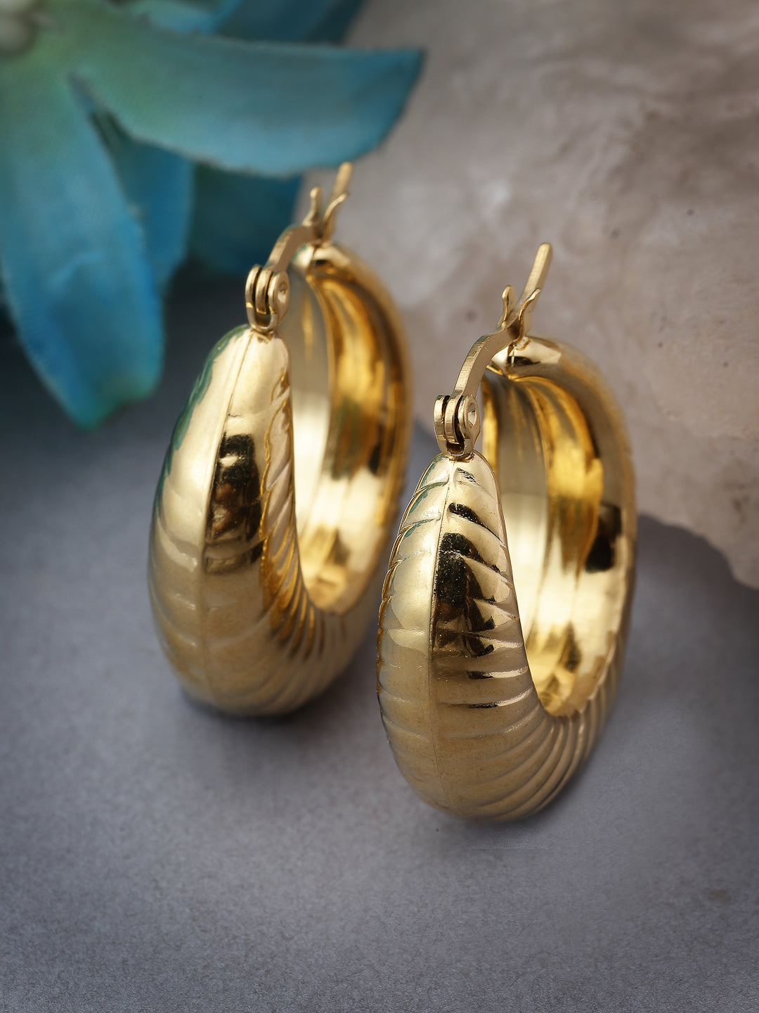 Women's Gold Circular Hoop Earrings