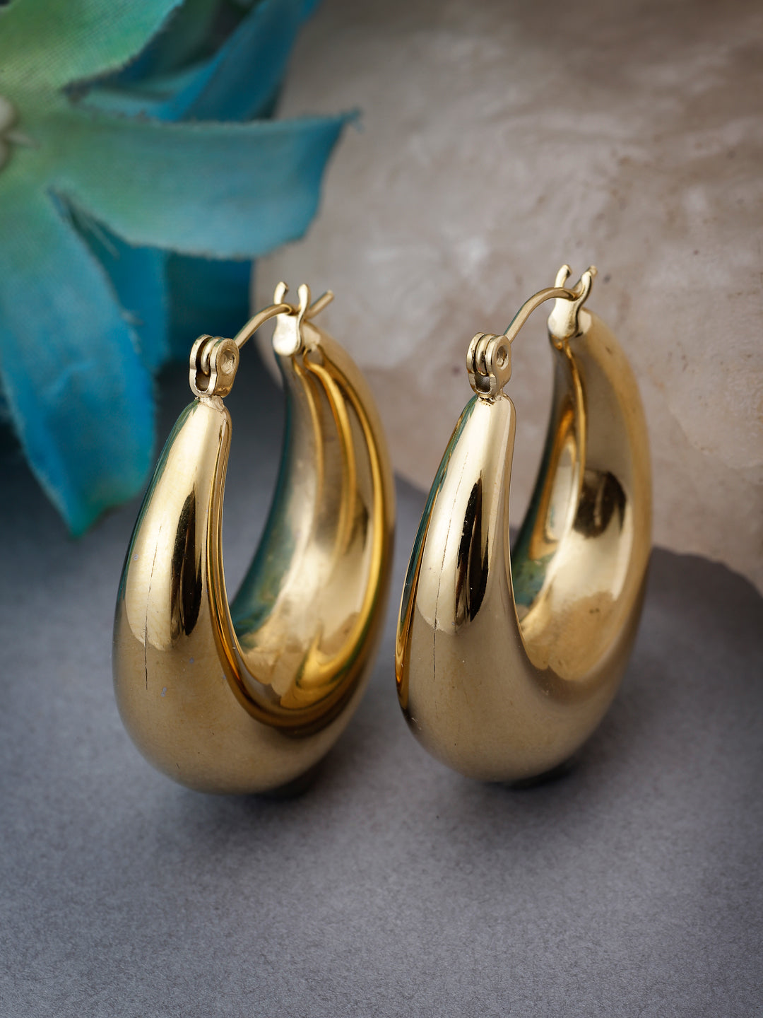 Women's Gold Circular Hoop Earrings
