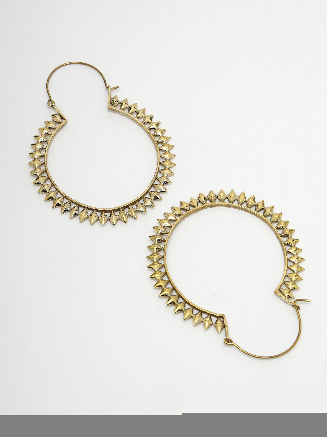 Women's Golden full circular hoop earrings