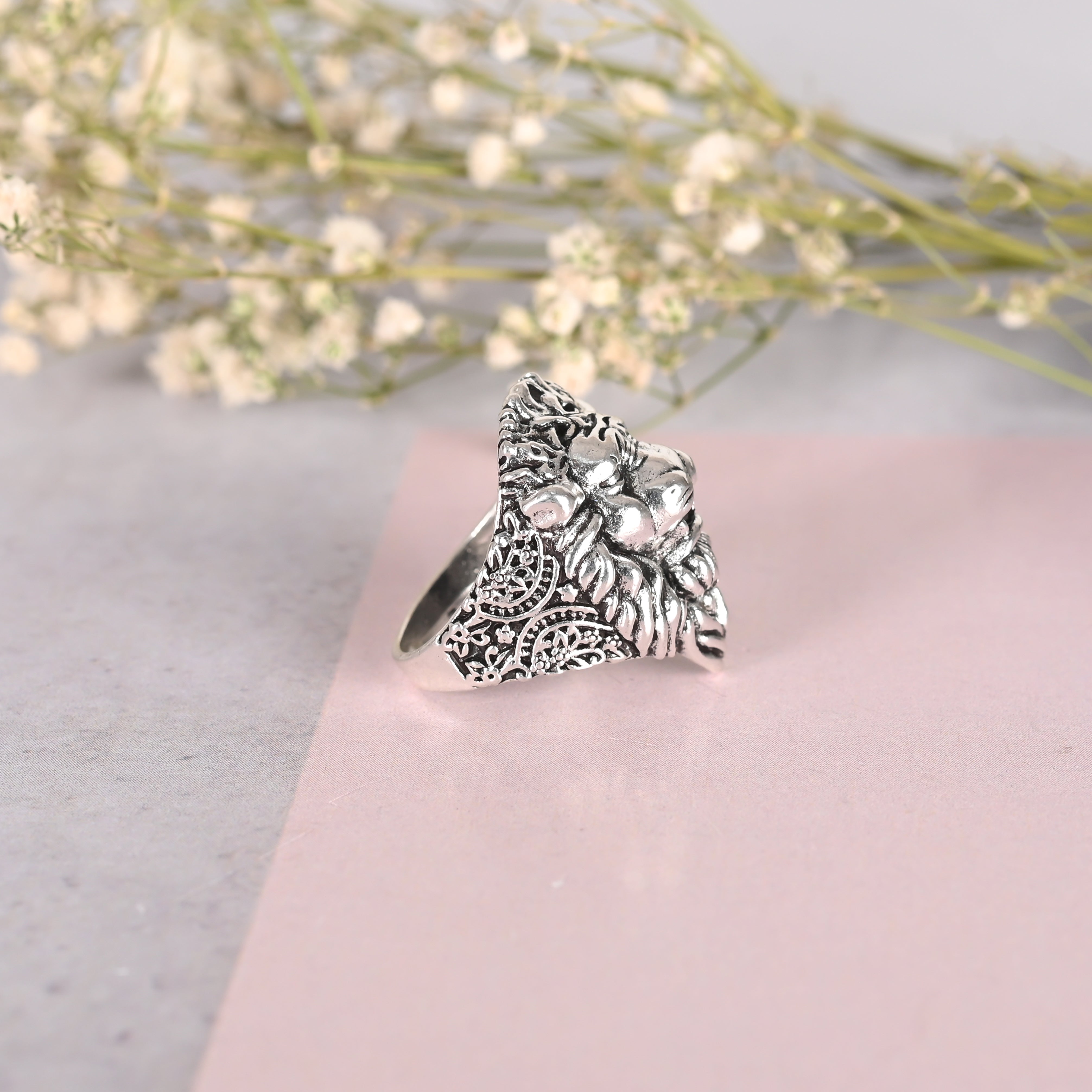 Men's Silver-Plated Lion Face Finger Ring