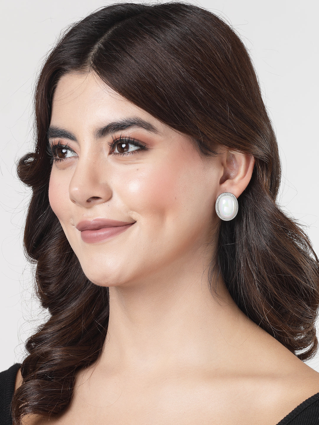 Women's Silver Plated Oval Stud earrings - NVR