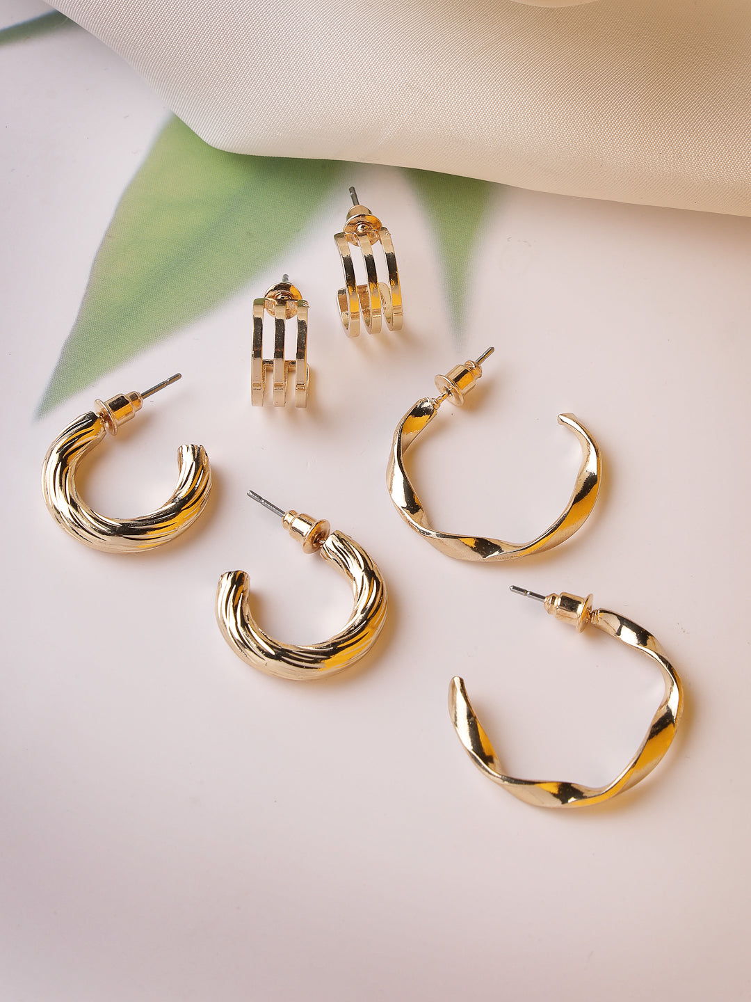 Women's Set of 3 Gold-Plated hoop earrings