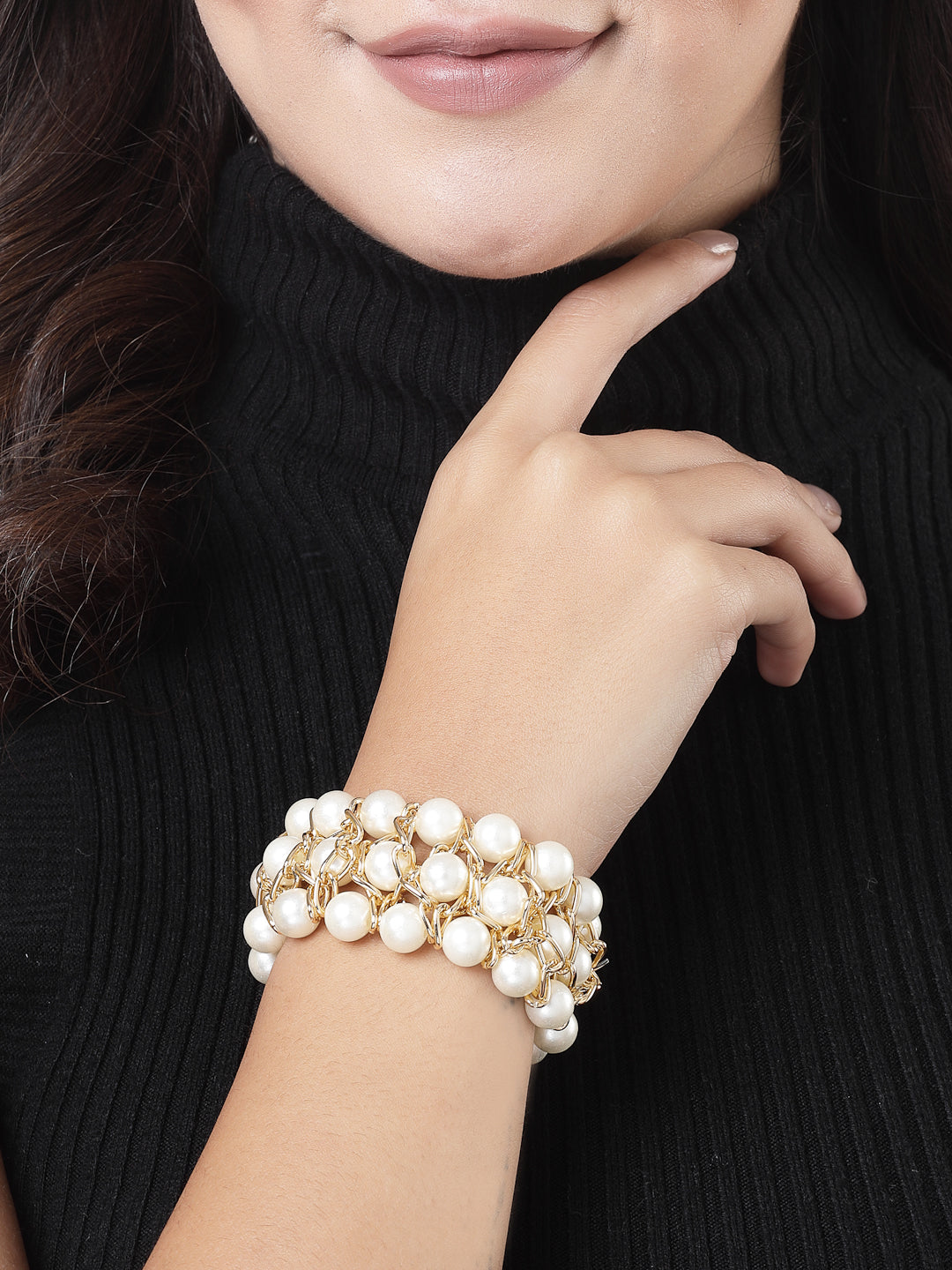 Women's White Beaded Elasticated Bracelet