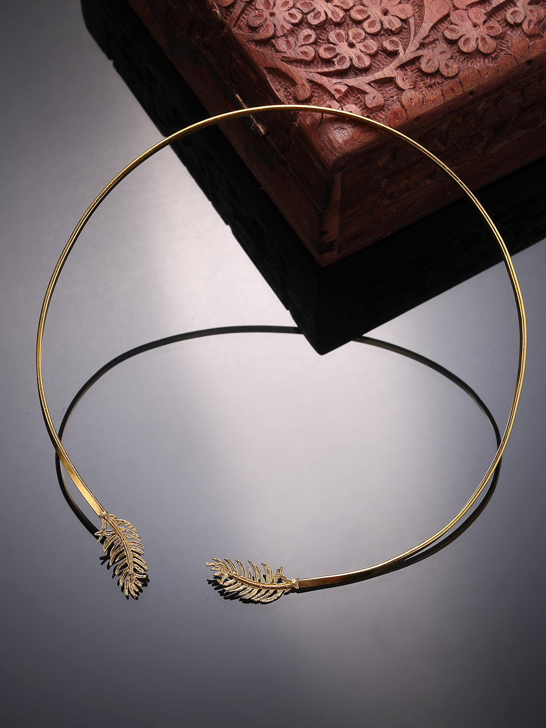 Women's Gold-plated Circular Choker Necklace