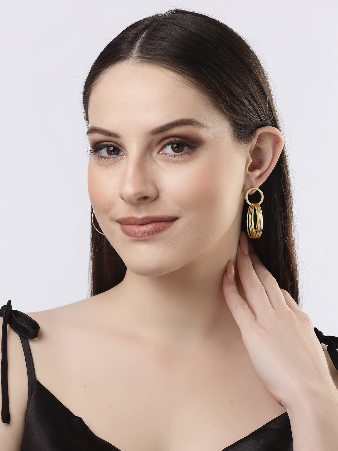 Women's Golden Linked Round Circle Attached Drop Earrings