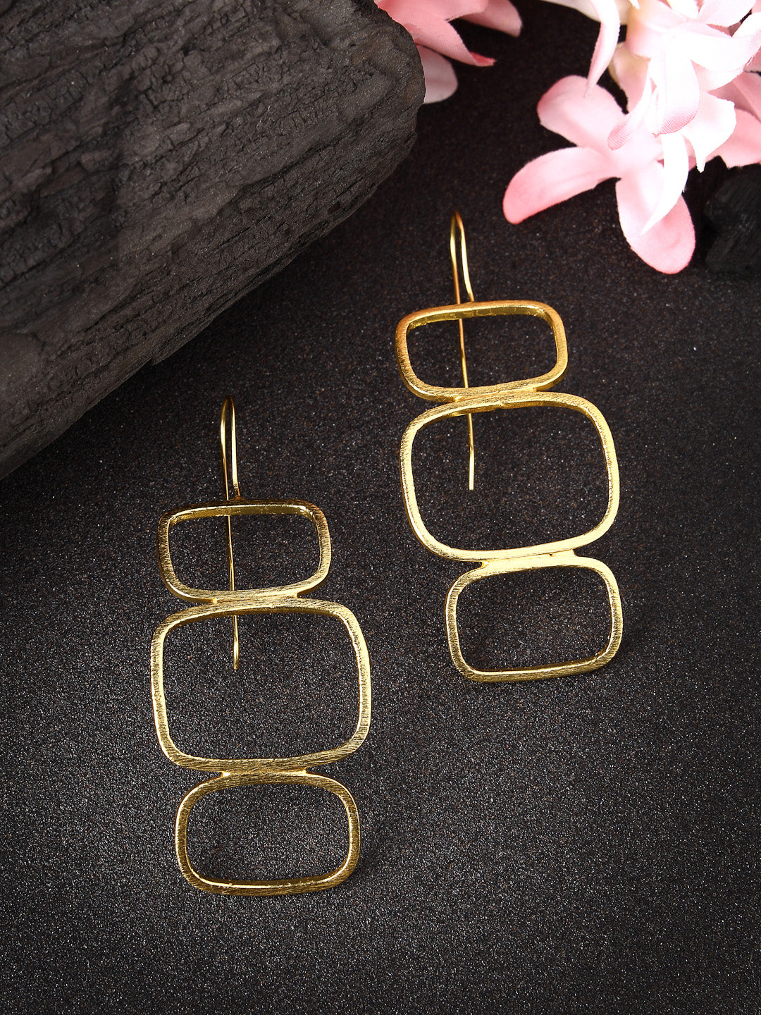 Women's Gold-plated Contemporary Fish Hook Drop Earrings