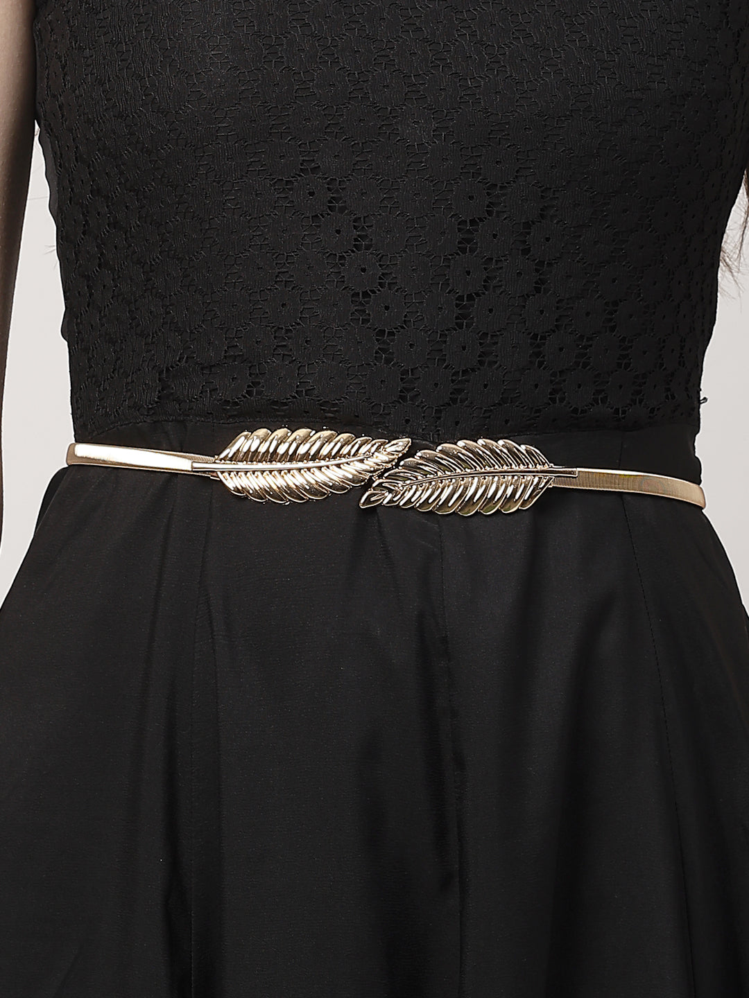 Women's circular gold plated stretchable metal belt