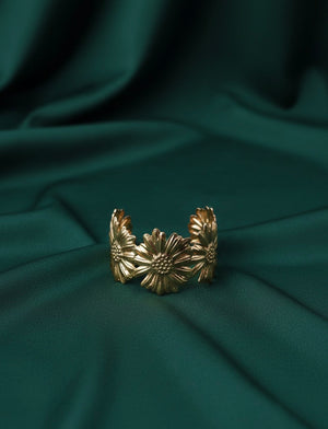 Color_ Gold
