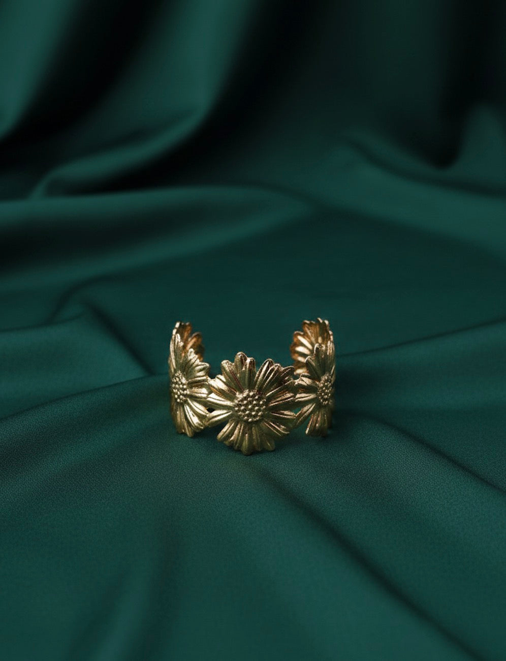 Color_ Gold