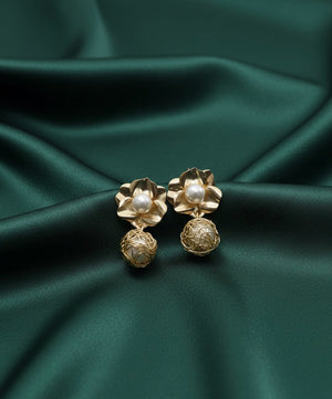 Color_ Gold