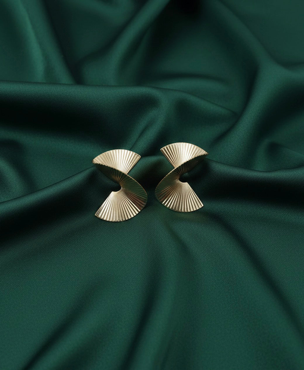 Color_ Gold