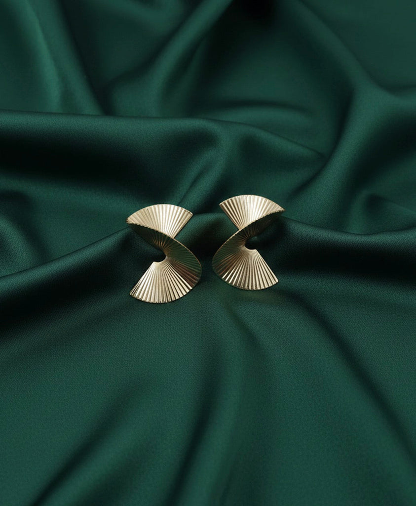 Color_ Gold