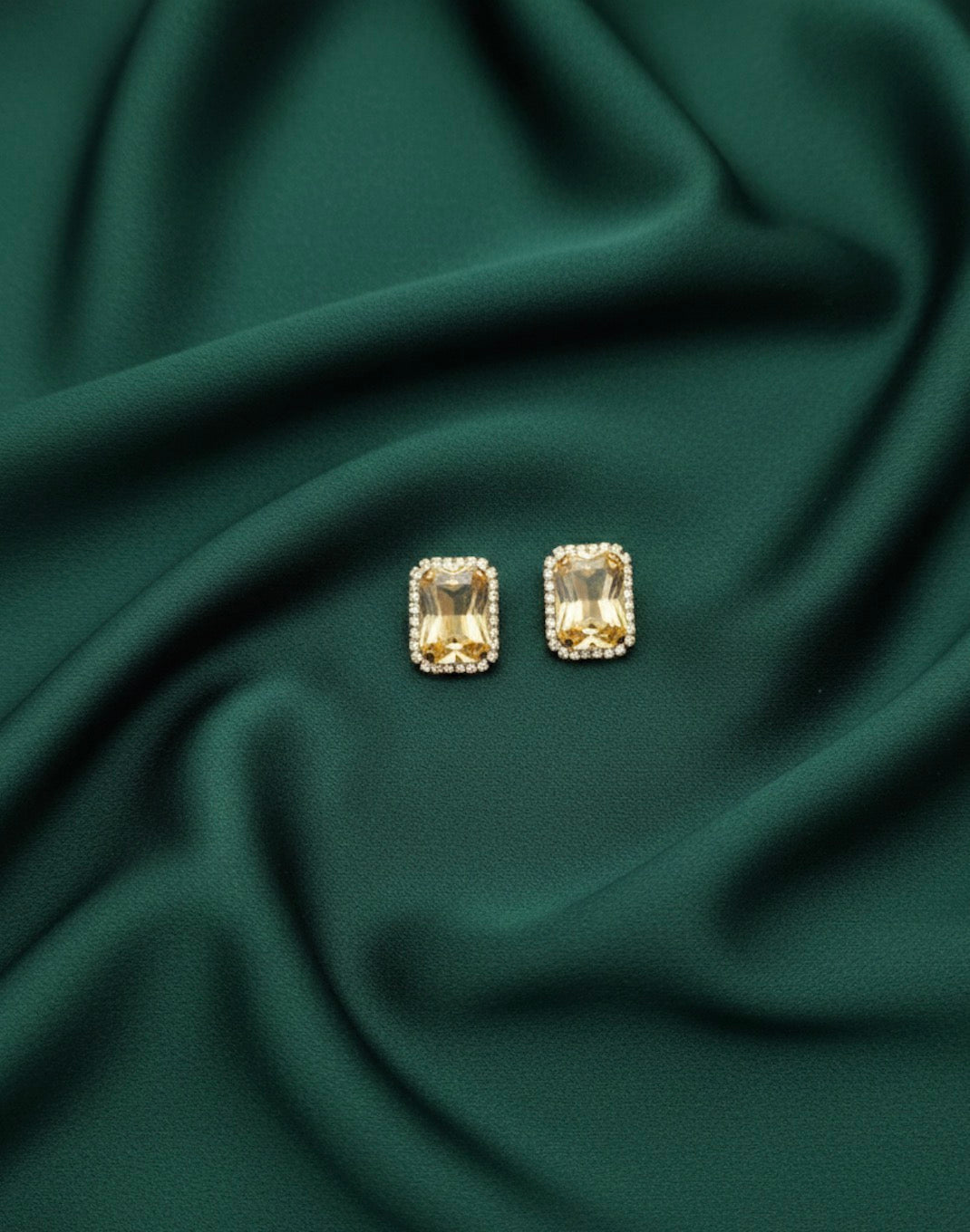 Color_ Gold