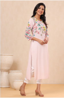 Women's Pink Rayon Printed Straight Kurta