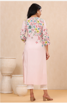 Women's Pink Rayon Printed Straight Kurta