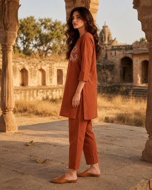 Color_Brown
