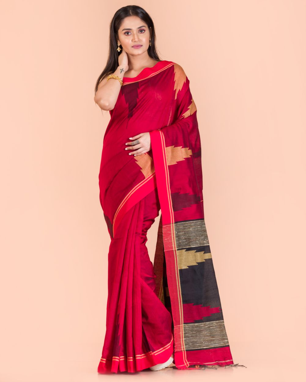Women's Red Cotton Blend Handloom Saree