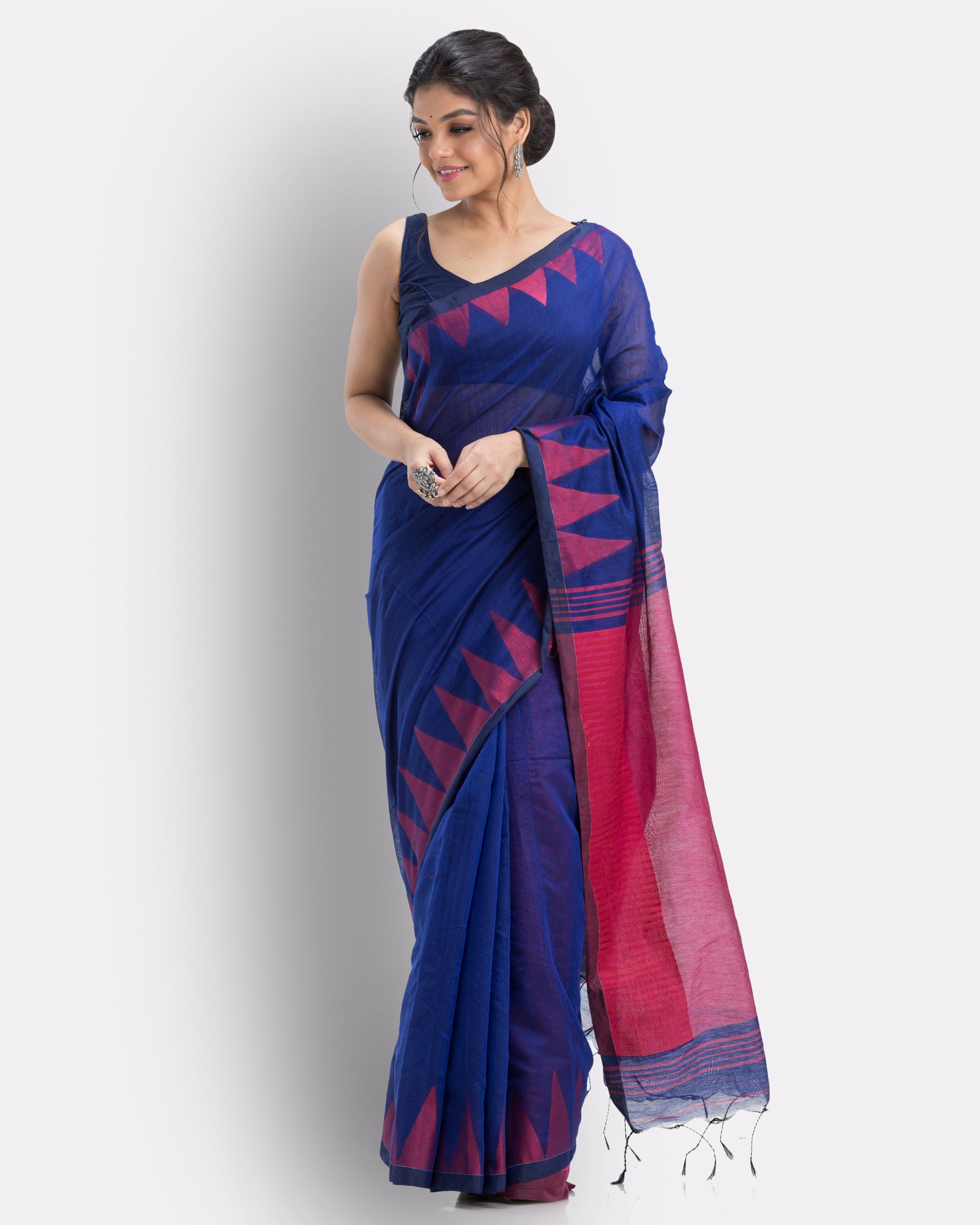 Women's Royel Blue Cotton Blend Handloom Saree - Piyari Fashion