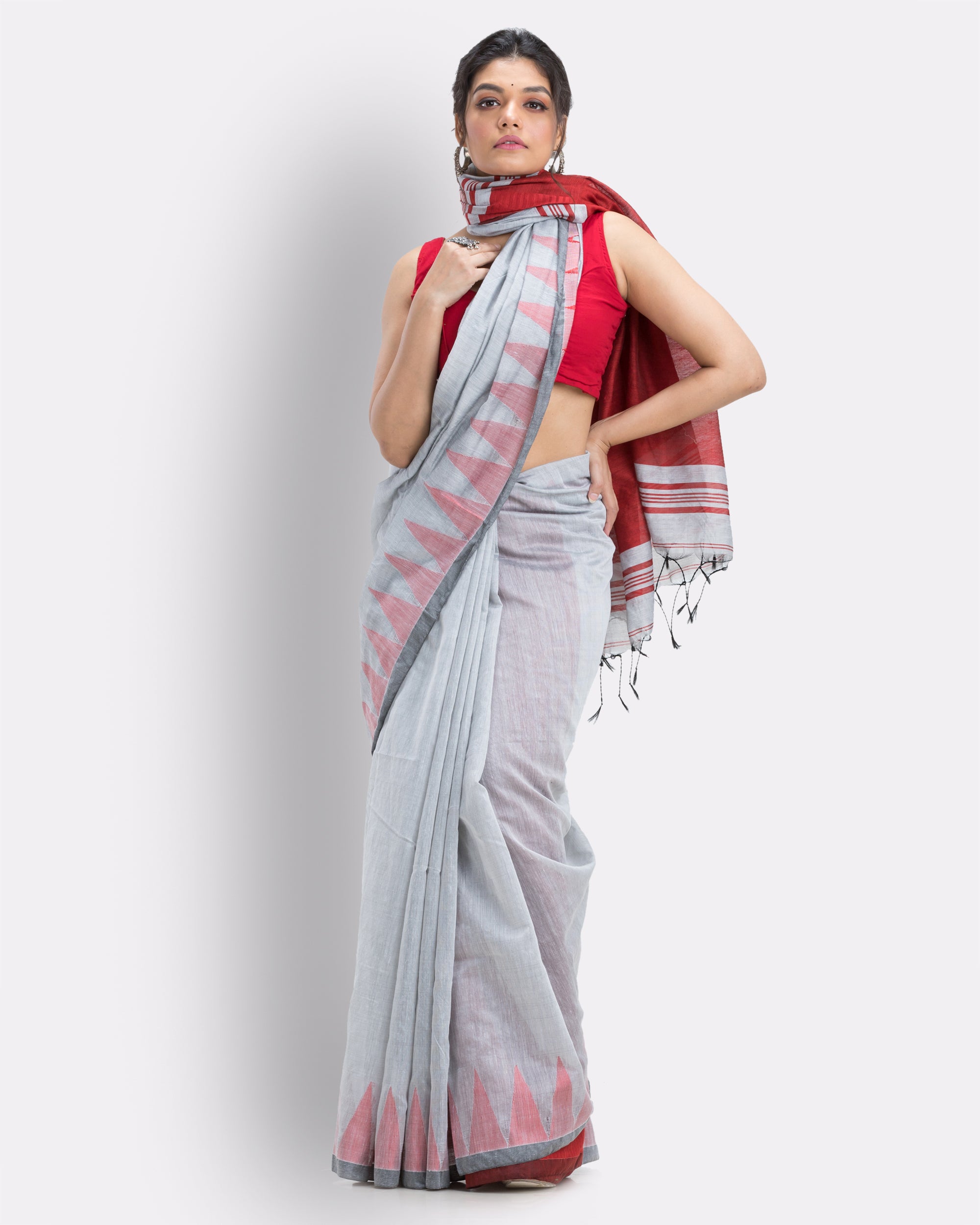 Women's White Cotton Blend Handloom Saree - Piyari Fashion