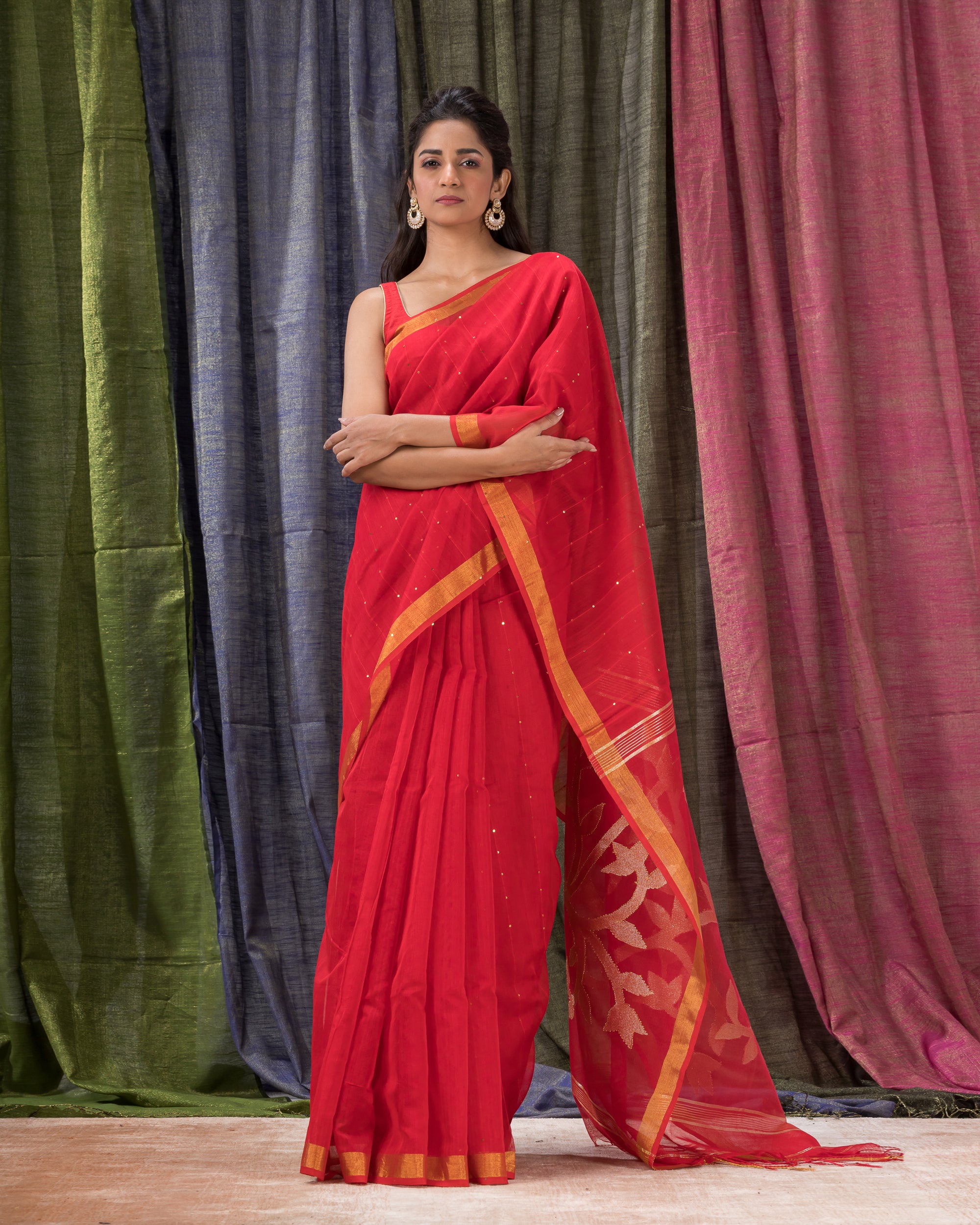 Women's Red Cotton Blend Handloom Jamdani Saree - Piyari Fashion