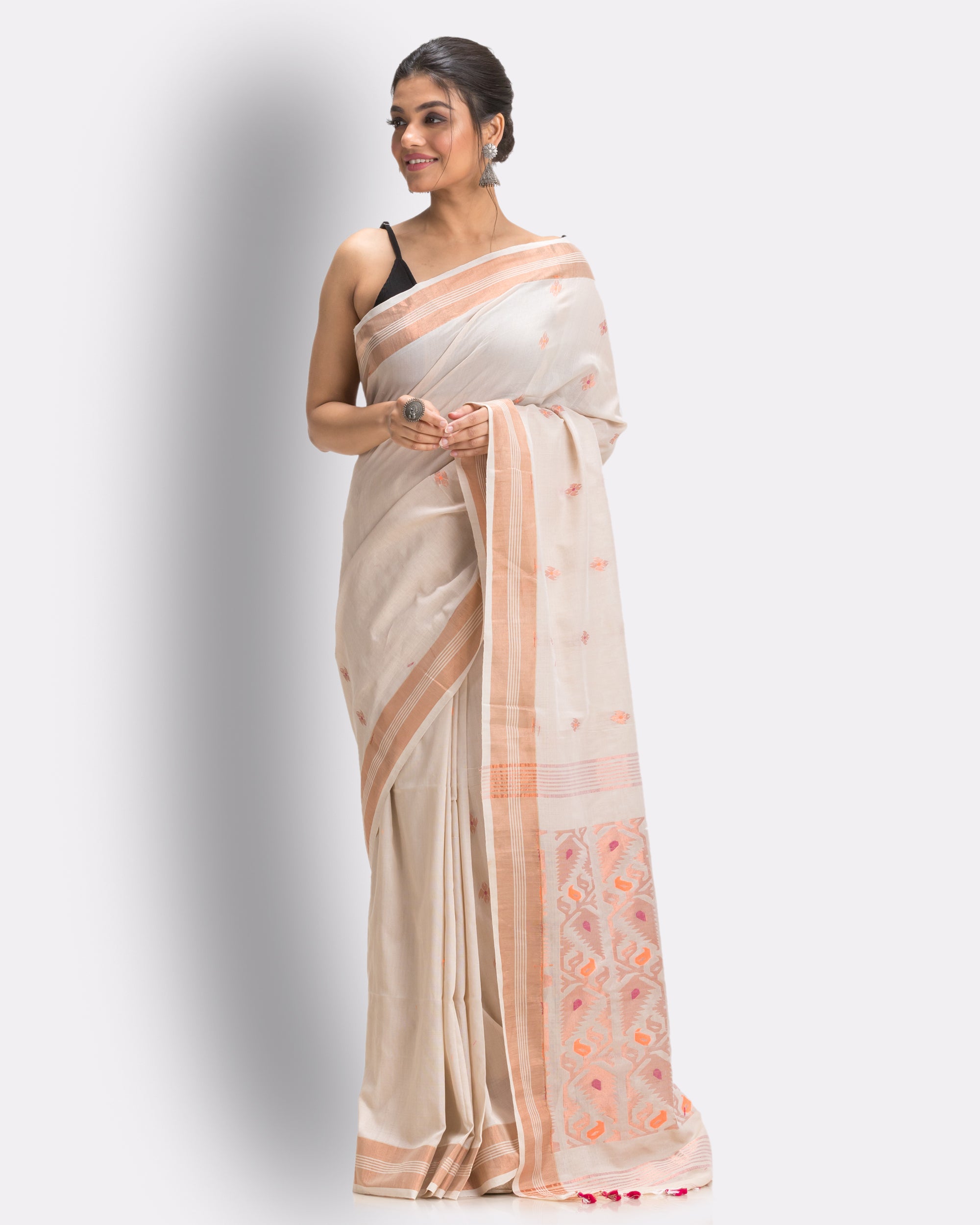 Women's White Handloom Cotton Tangail Saree - Piyari Fashion