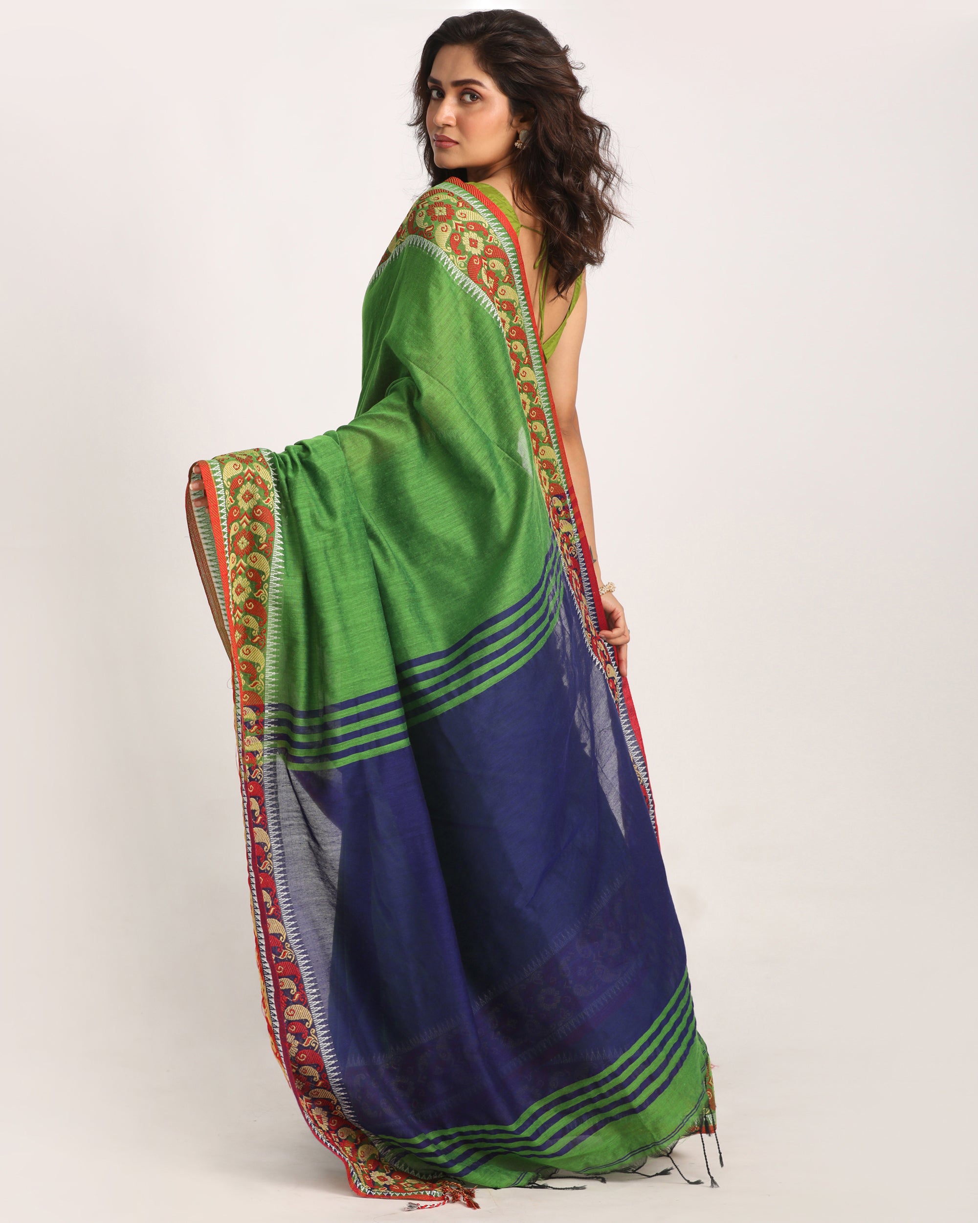 Women's Green Handloom Handspun Cotton Saree - Piyari Fashion