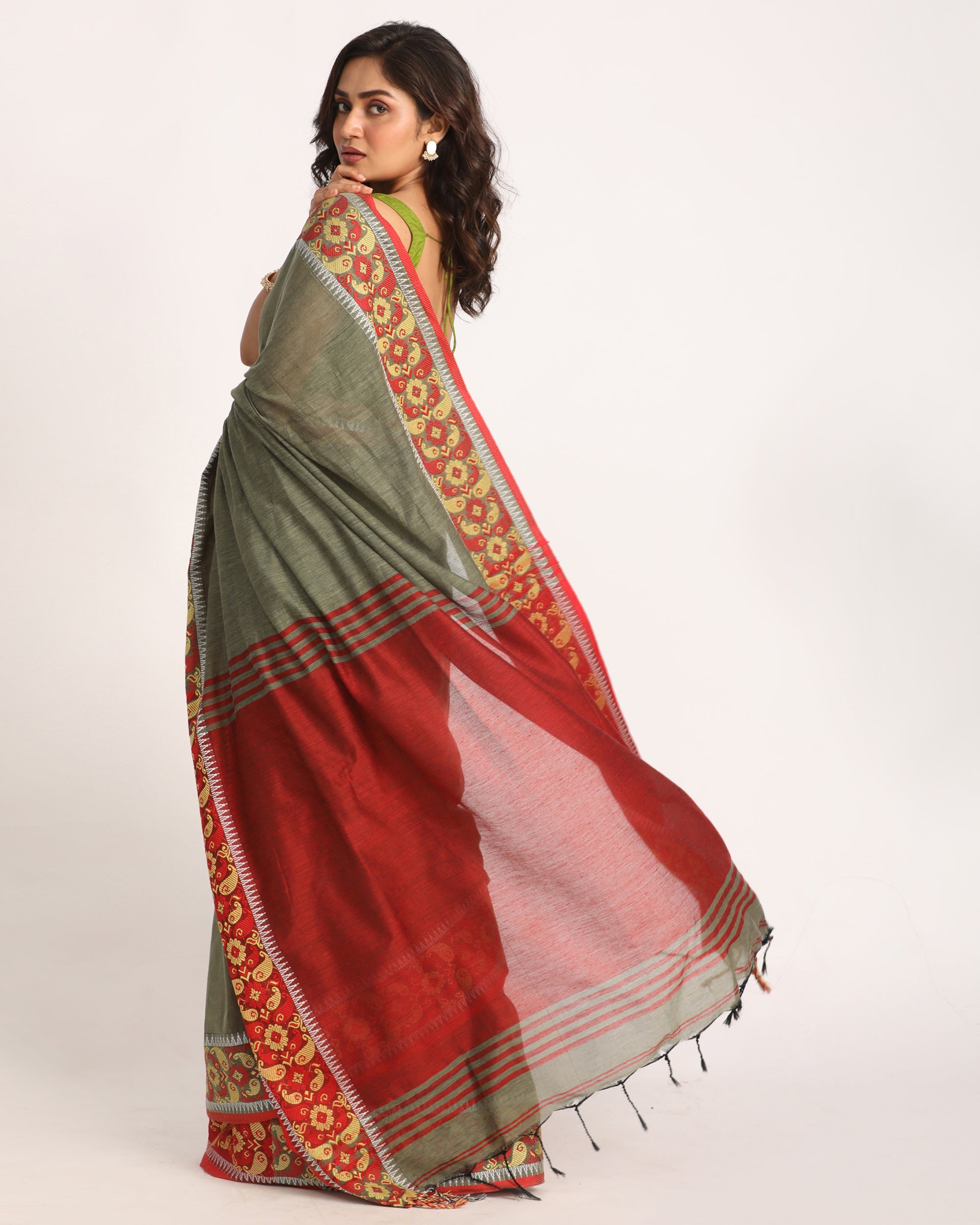 Women's Beige Handloom Handspun Cotton Saree - Piyari Fashion