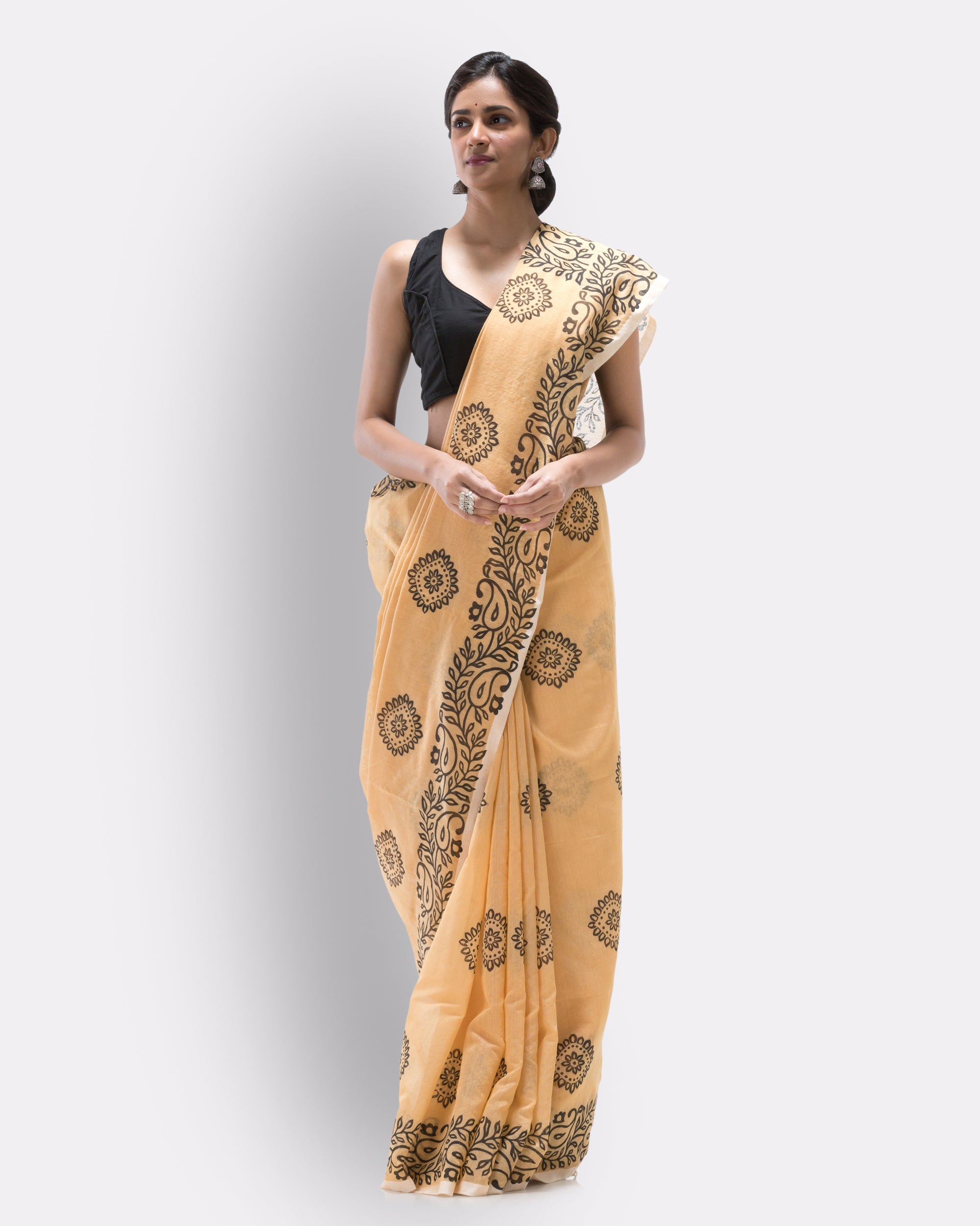 Women's Tan Cotton Blend Handloom Printed Saree - Piyari Fashion