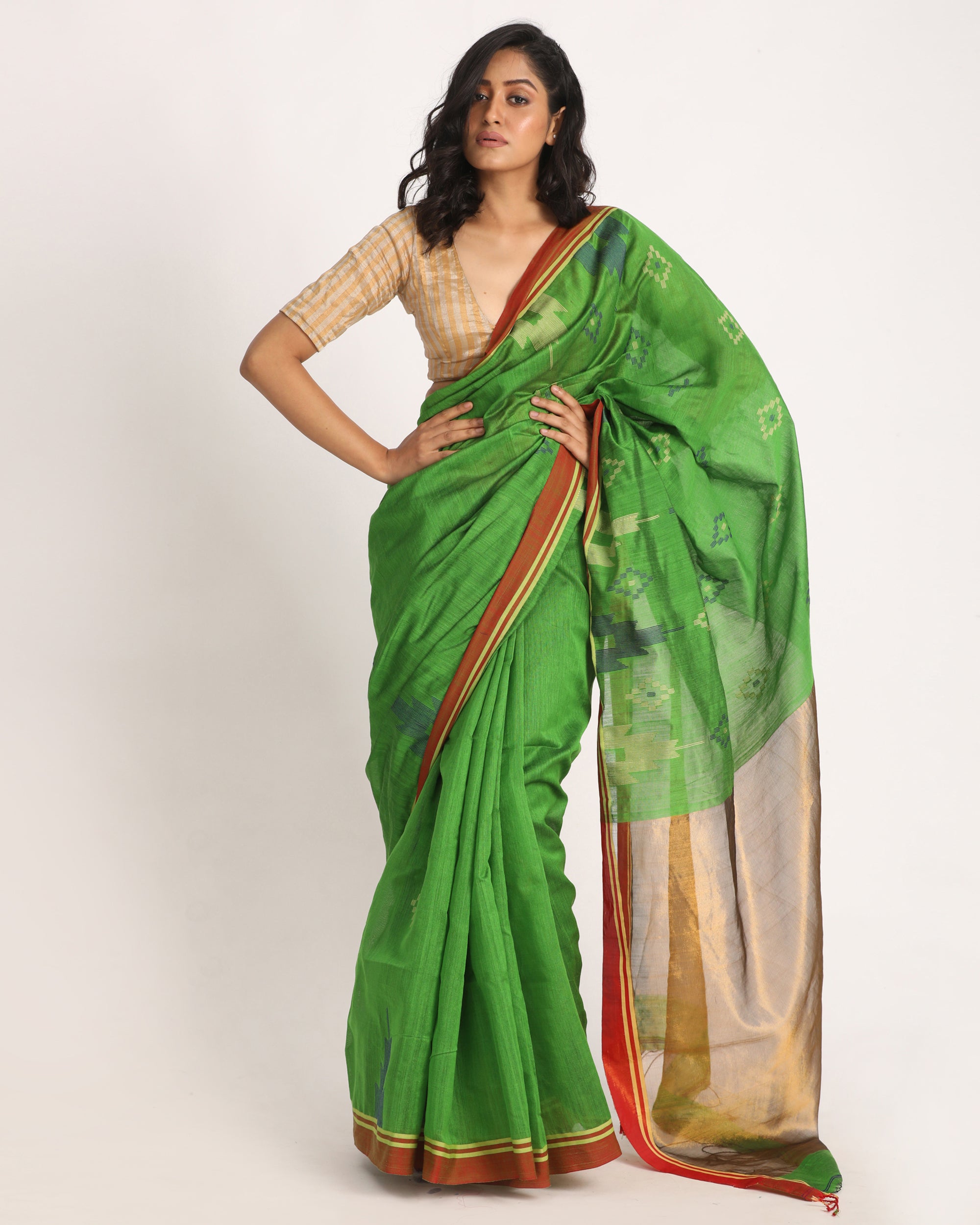 Women's Green Cotton Blend Handloom Saree - Piyari Fashion