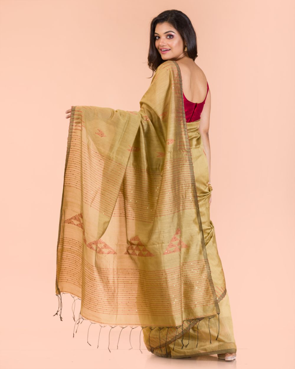 Women's Beige Cotton Blend Handloom Saree - Piyari Fashion