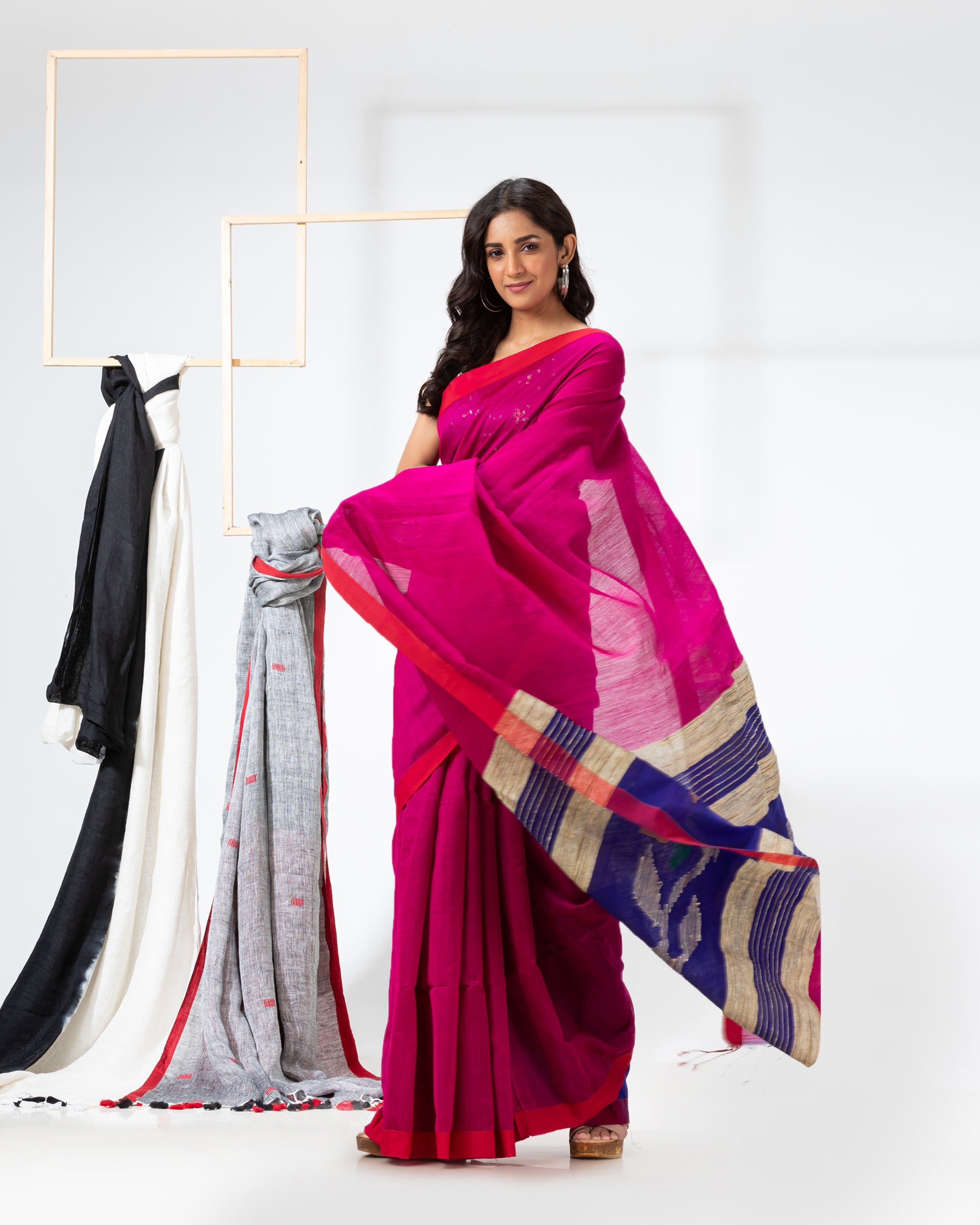 Women's Pink Cotton Blend Handloom Saree - Piyari Fashion