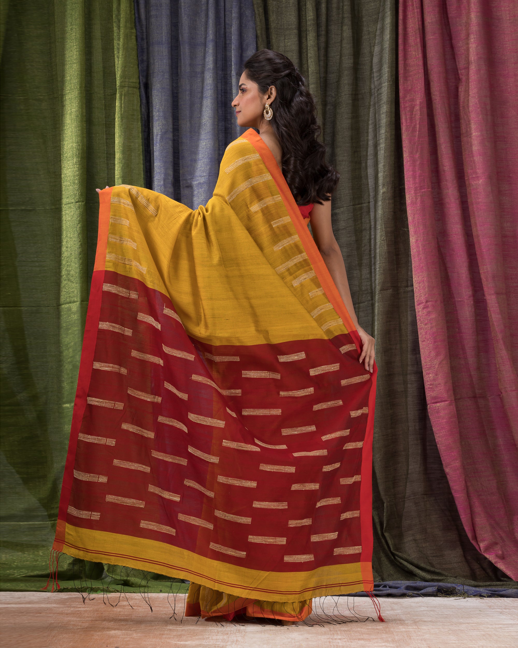 Women's Yellow Cotton Blend Handloom Jamdani Saree - Piyari Fashion