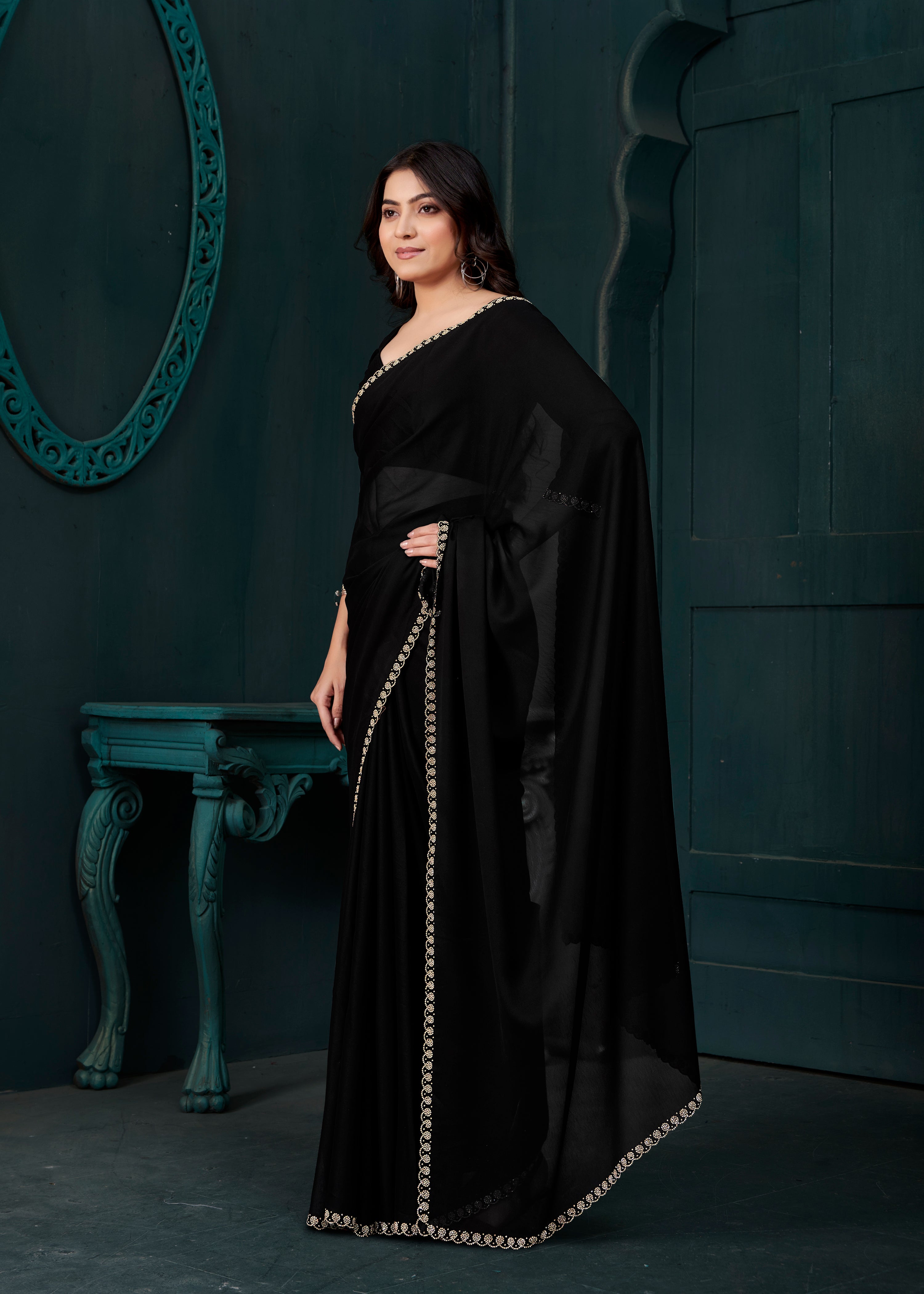 Color_BLACK