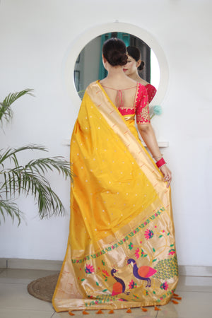 Color_YELLOW