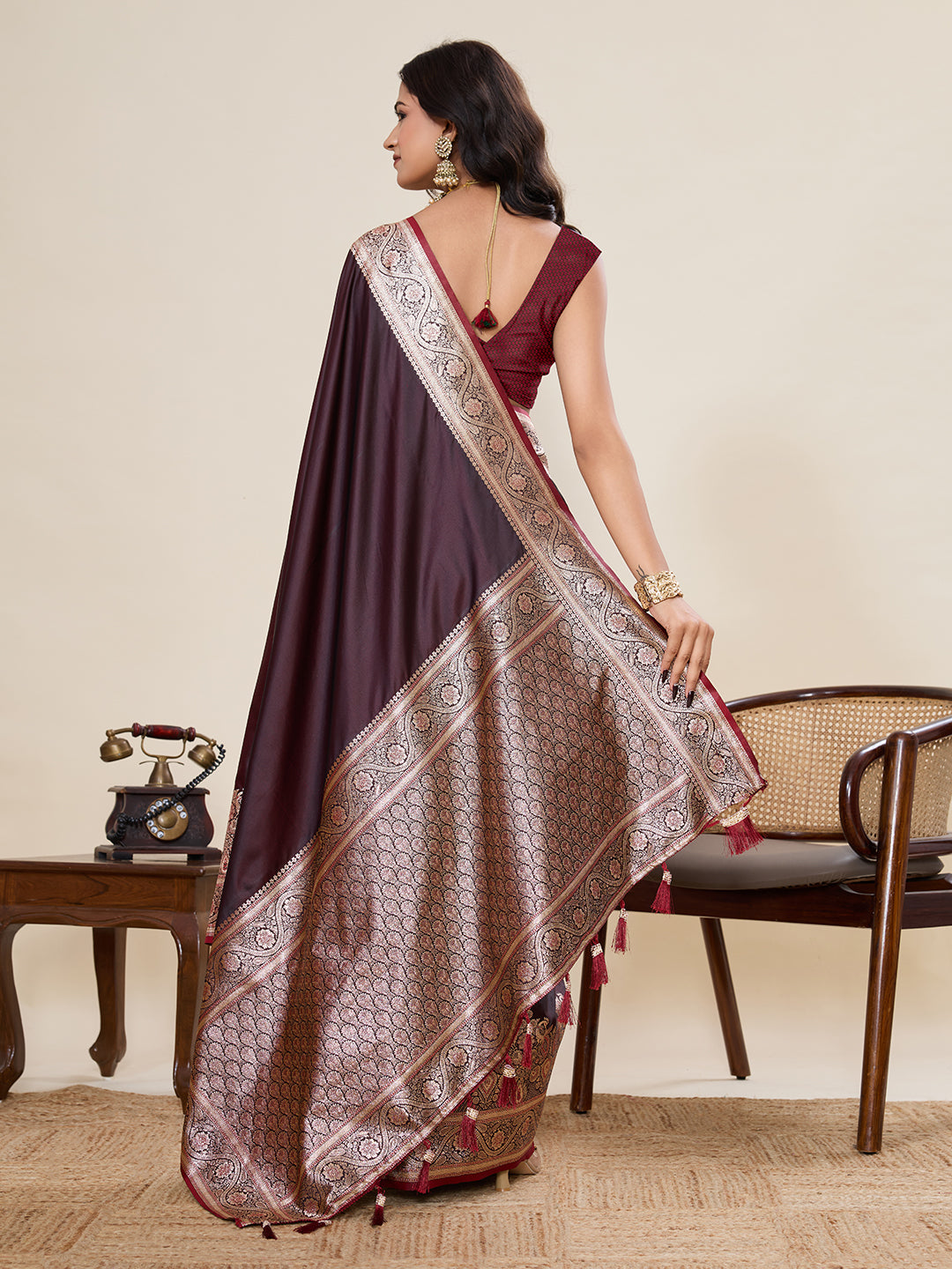 Color_BROWN
