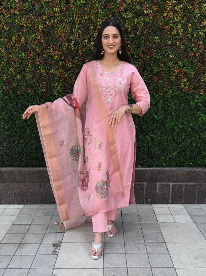 Women's Pink Roman Silk Hand Work Kurta Pant With Dupatta