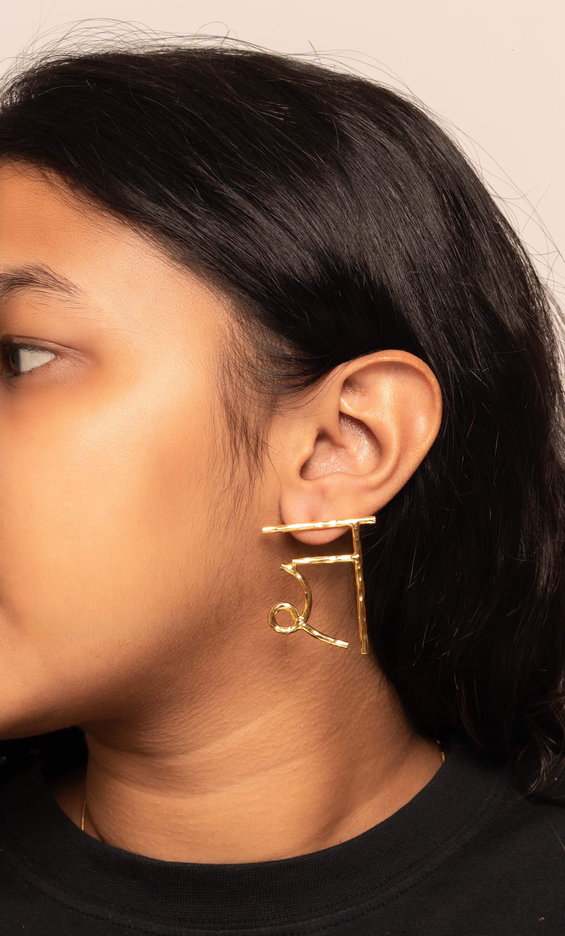 Women's Akshar Earring 106