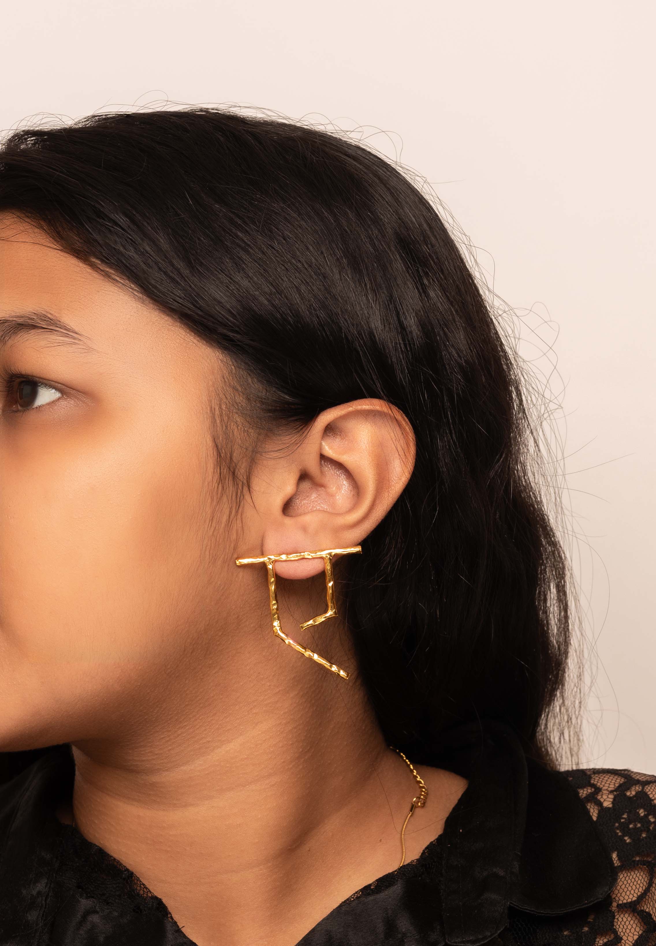 Women's Akshar Earring E55