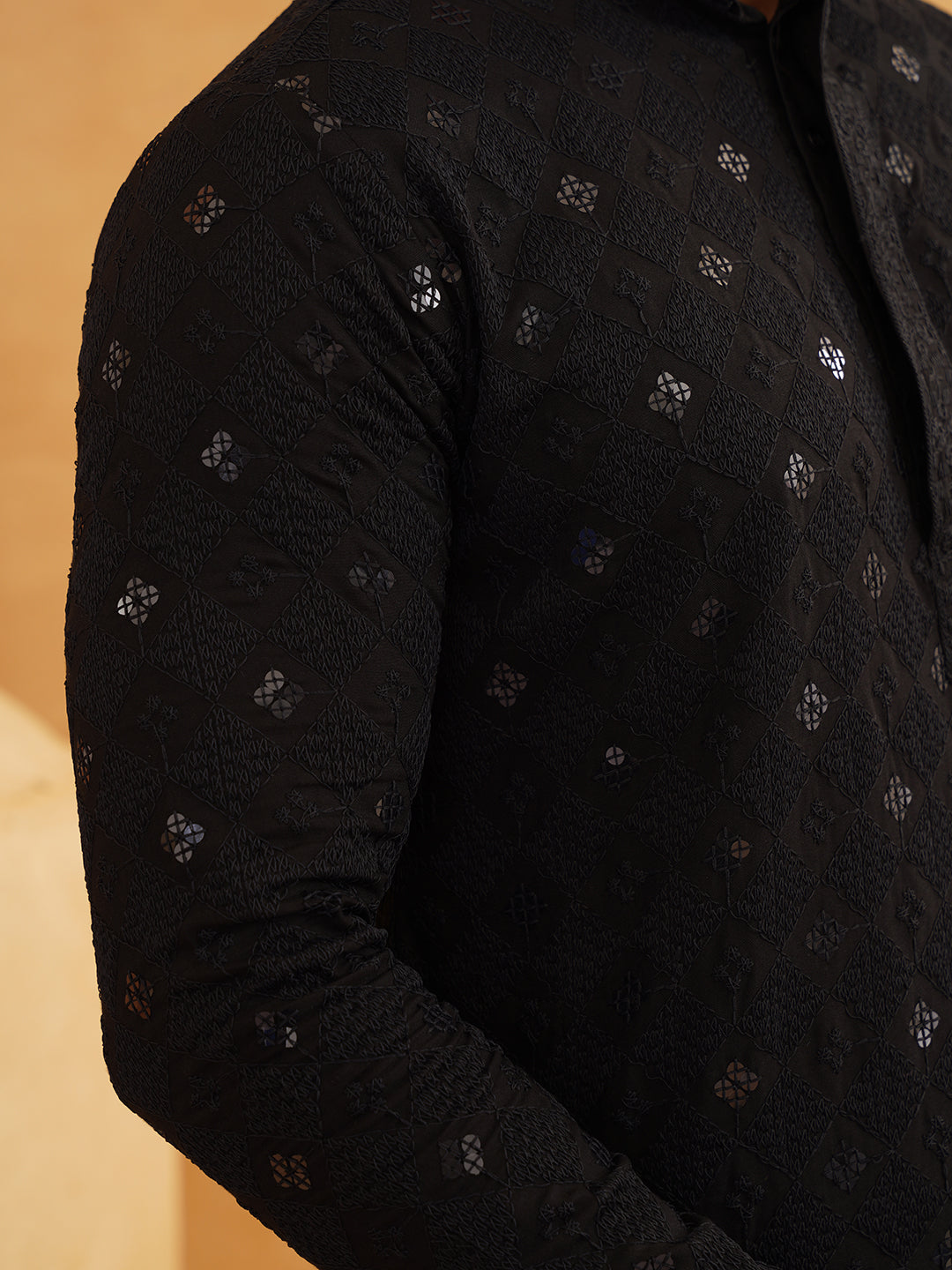 Color_Black