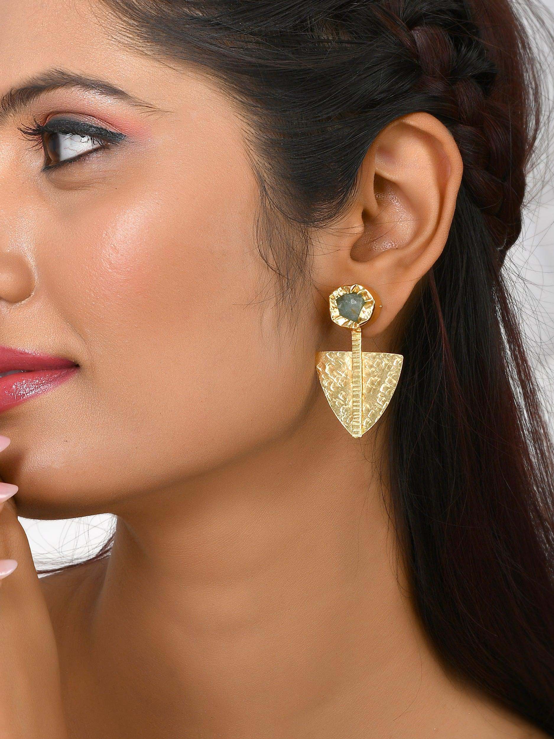 Women's Retro Shaped Textured Earrings