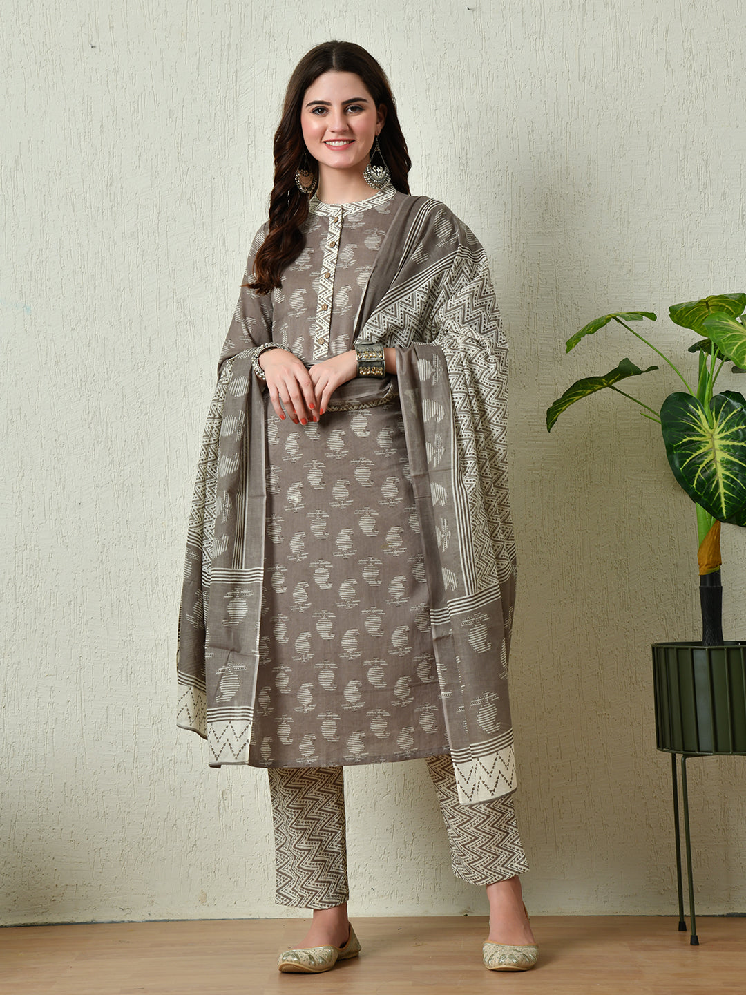 Women's Grey Straight Kurta Pant With Dupatta Set - Taantav