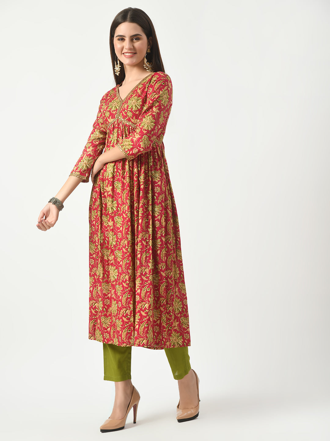 Women's Pink Floral Printed Alia cut Kurta With Pant - Taantav