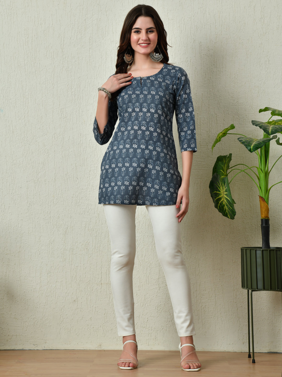 Women's Stylish grey Cotton Short Kurti with Elegant Print - Taantav