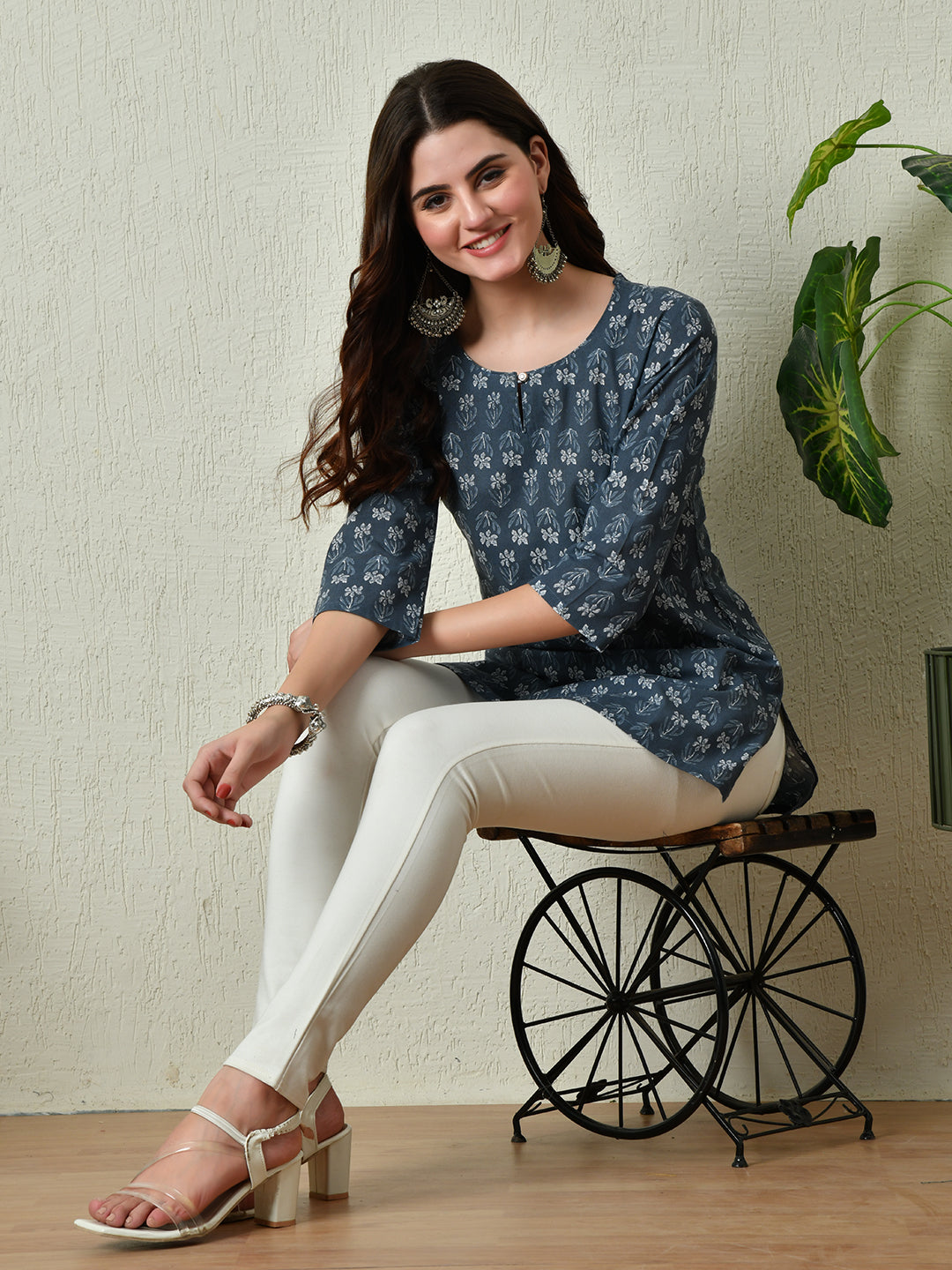 Women's Stylish grey Cotton Short Kurti with Elegant Print - Taantav