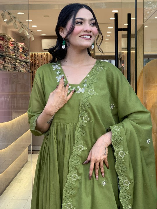 Women's Green Embroidered Italian 3 Pieces Kurti