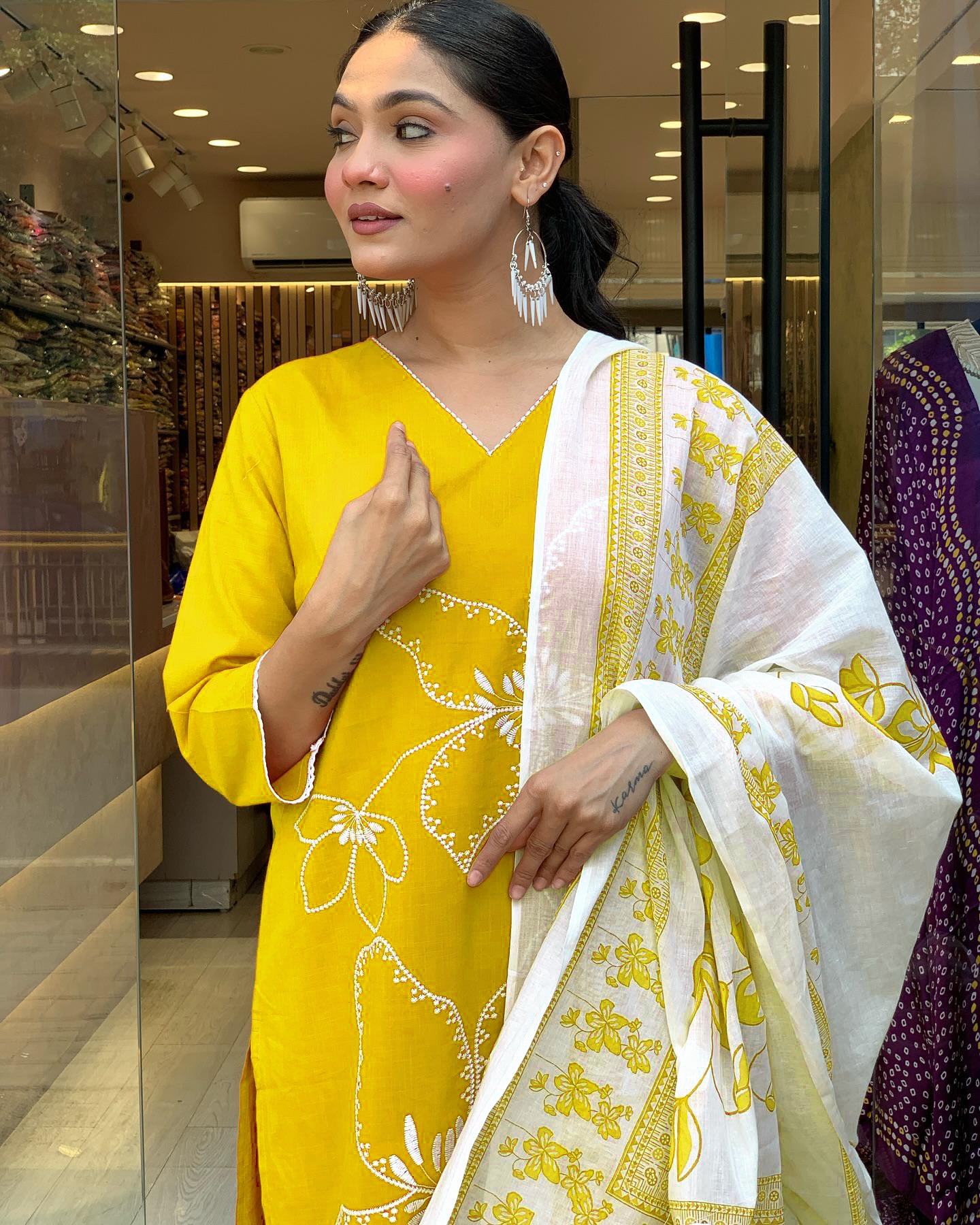 Color_Yellow