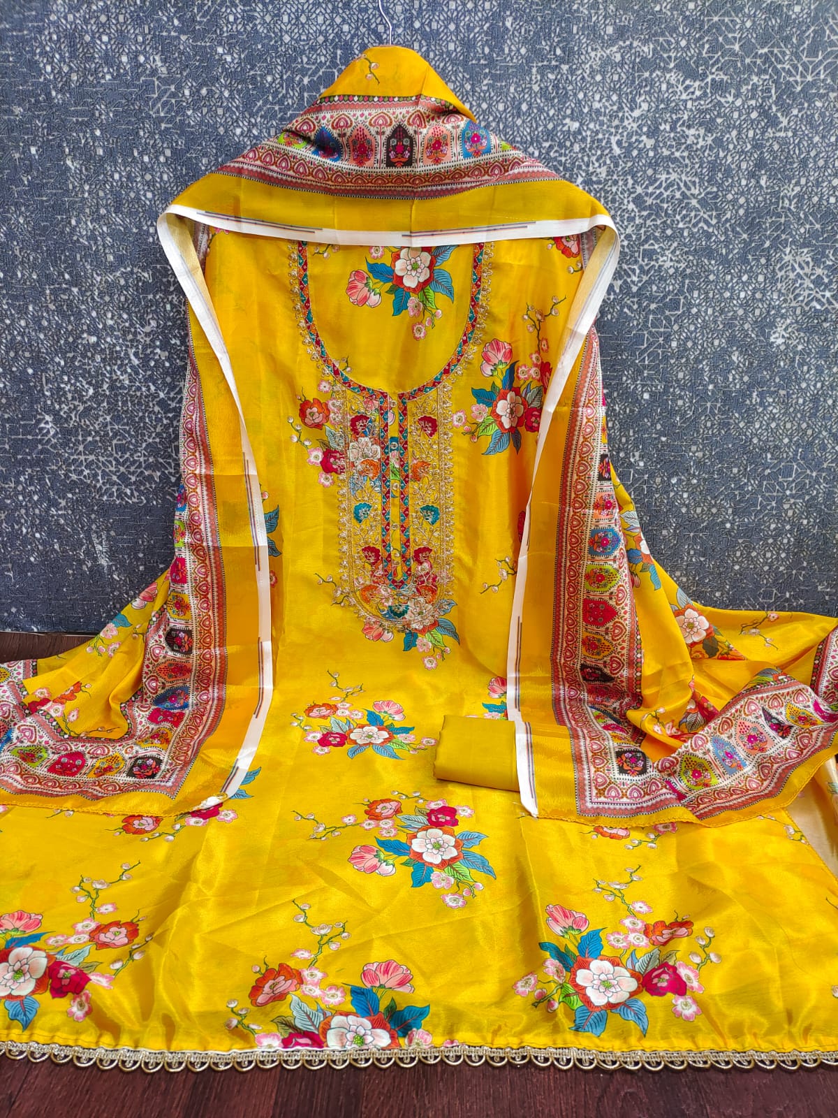 Color_Yellow
