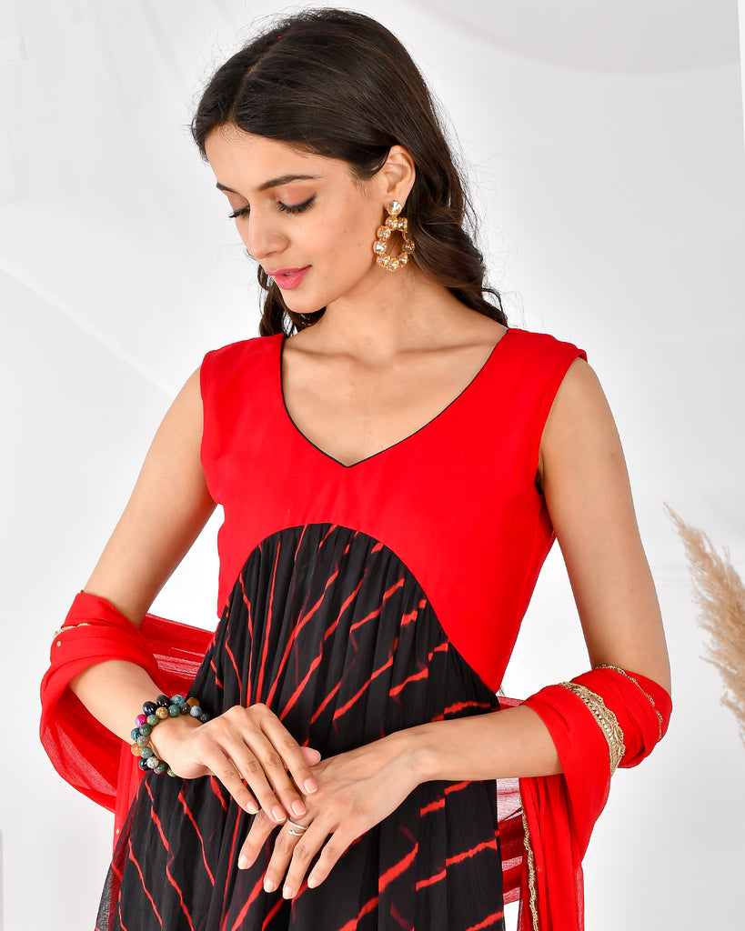 Women's BLACK RED LEHERIYA S