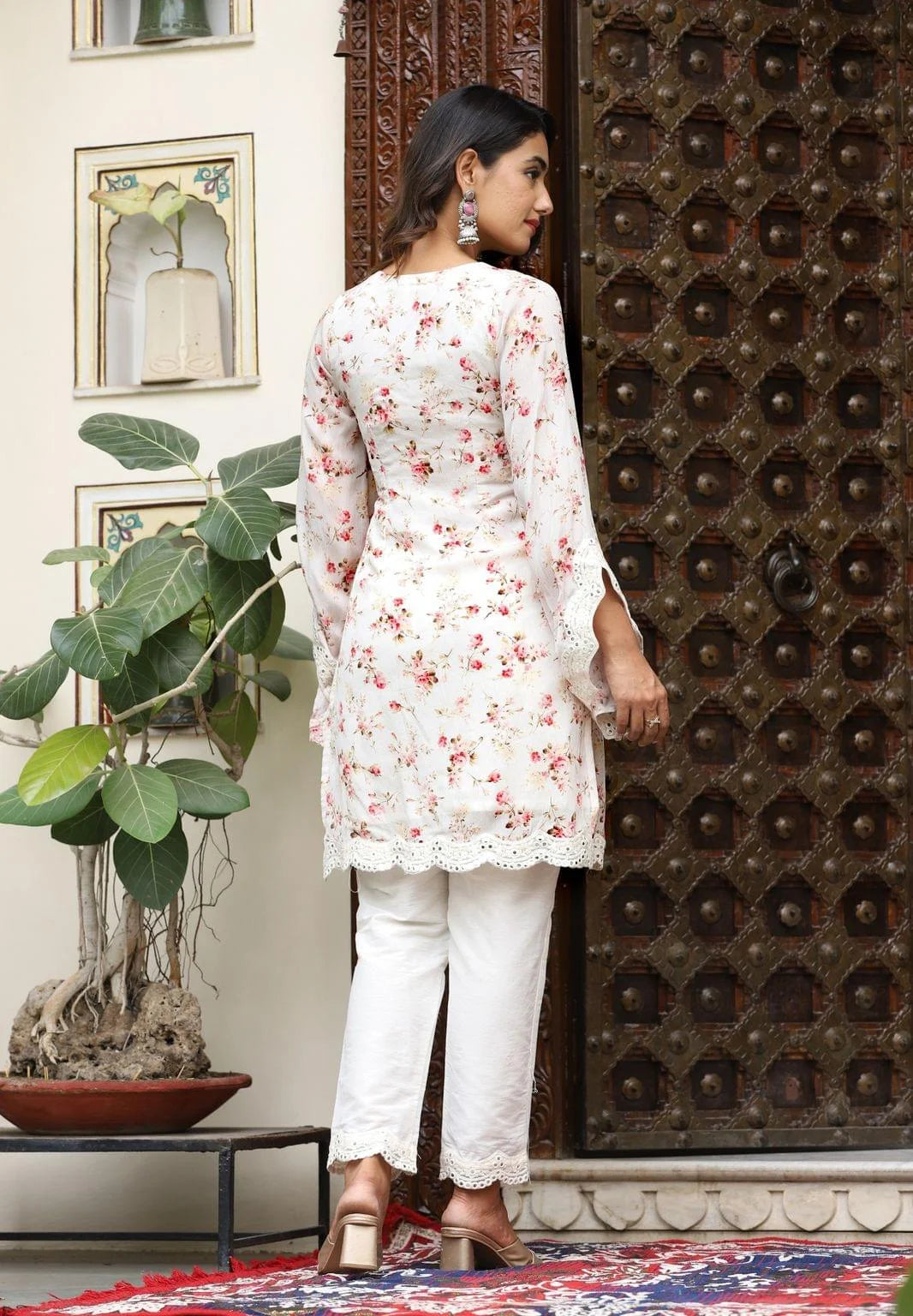 Women's Rosemallows Off-White Drees - Lado Jaipuri