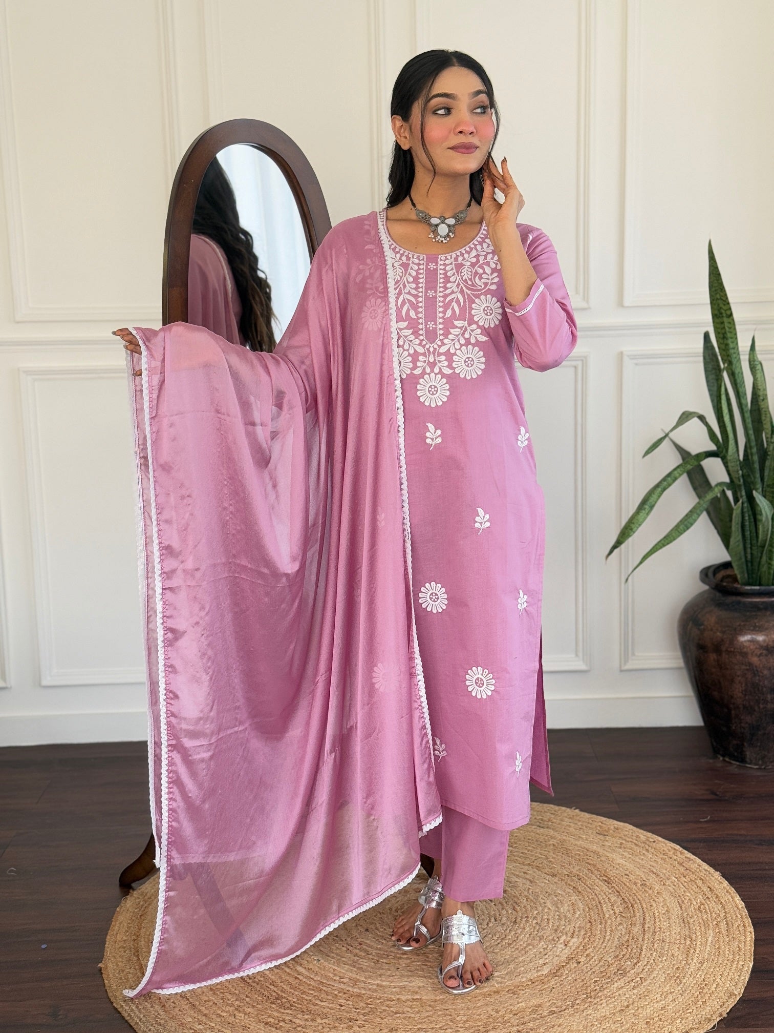 Women's Lavender Viscose Embroidered Kurta Set
